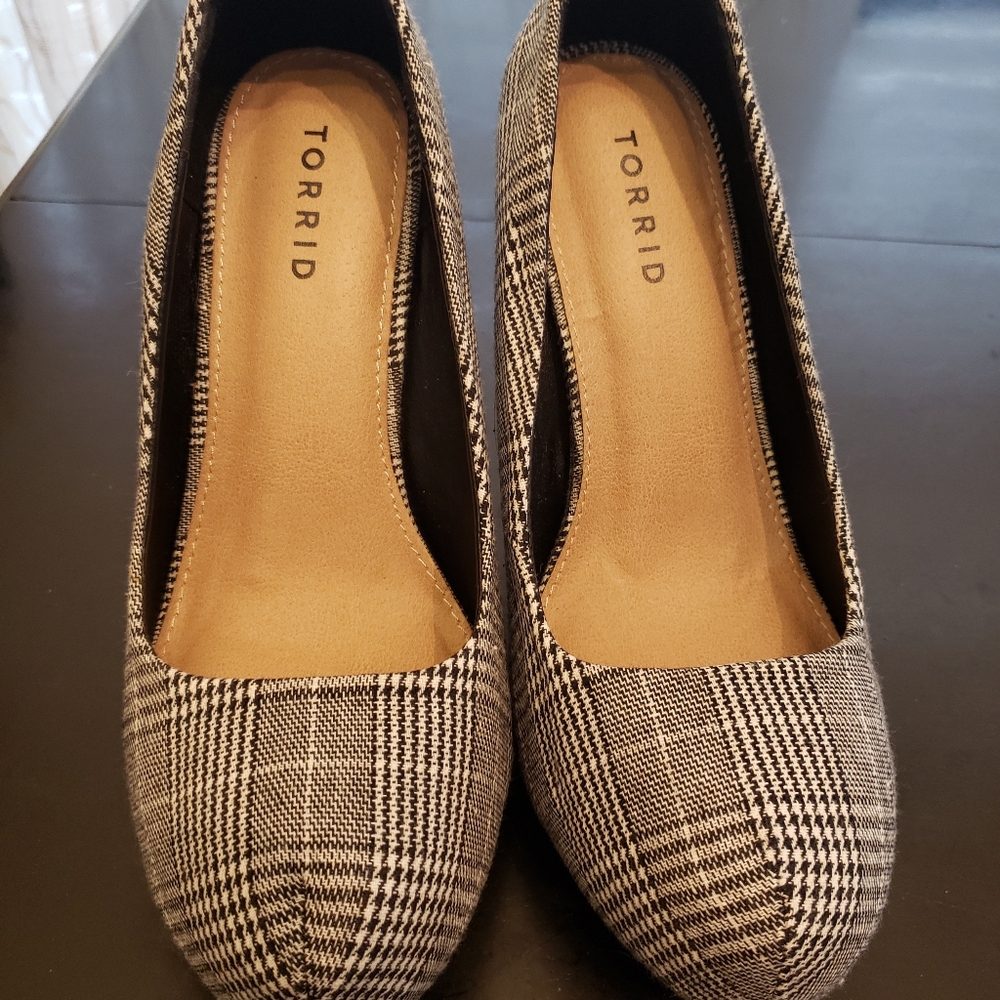 Torrid plaid pumps size 8 - Picture 2 of 5